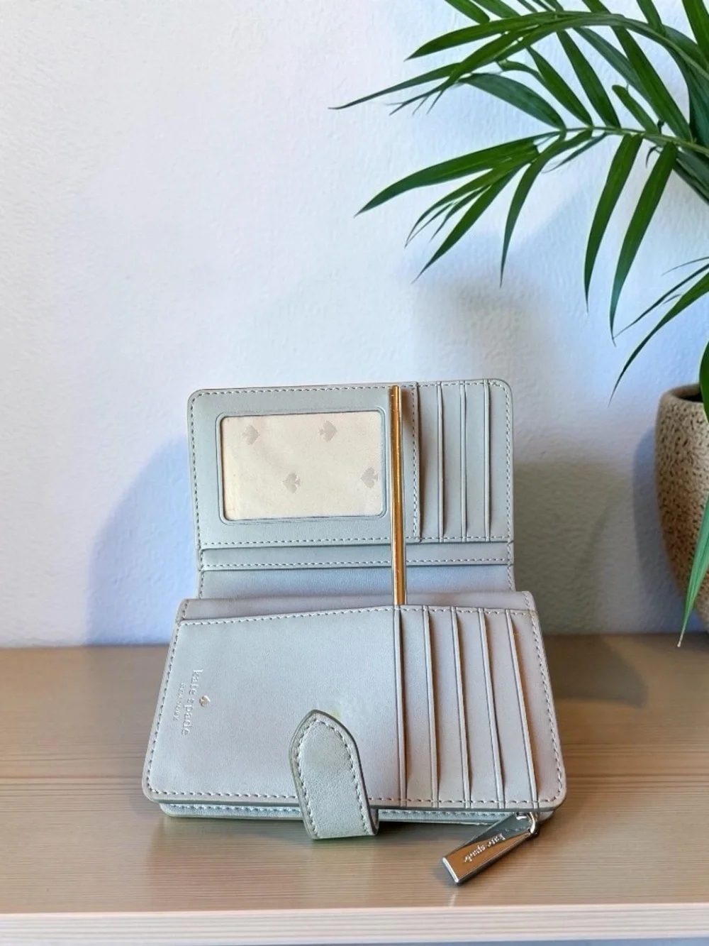 Kate Spade New York Gray Quilted Zip Around Wallet Bifold Organizer